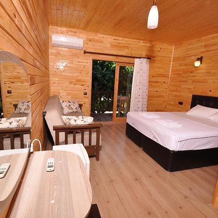 Hotel Cesur Pansiyon Çıralı Exterior foto